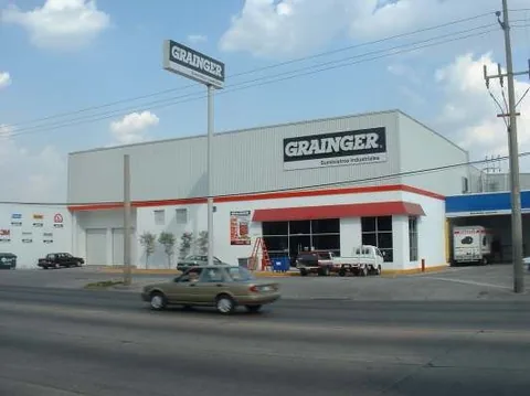 Bodega y showroom de Grainger en Guadalajara